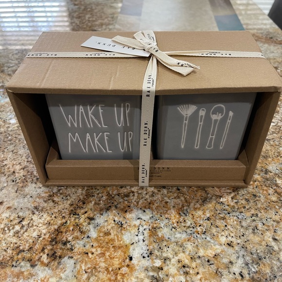 Rae Dunn new wake up make up holder set in gray - Picture 3 of 5